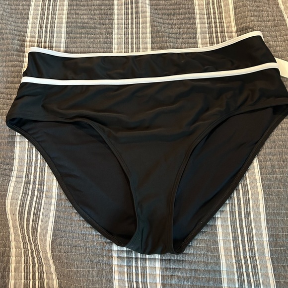 NWT Old Navy Women’s 3x hi waisted swim bottoms - Picture 1 of 7